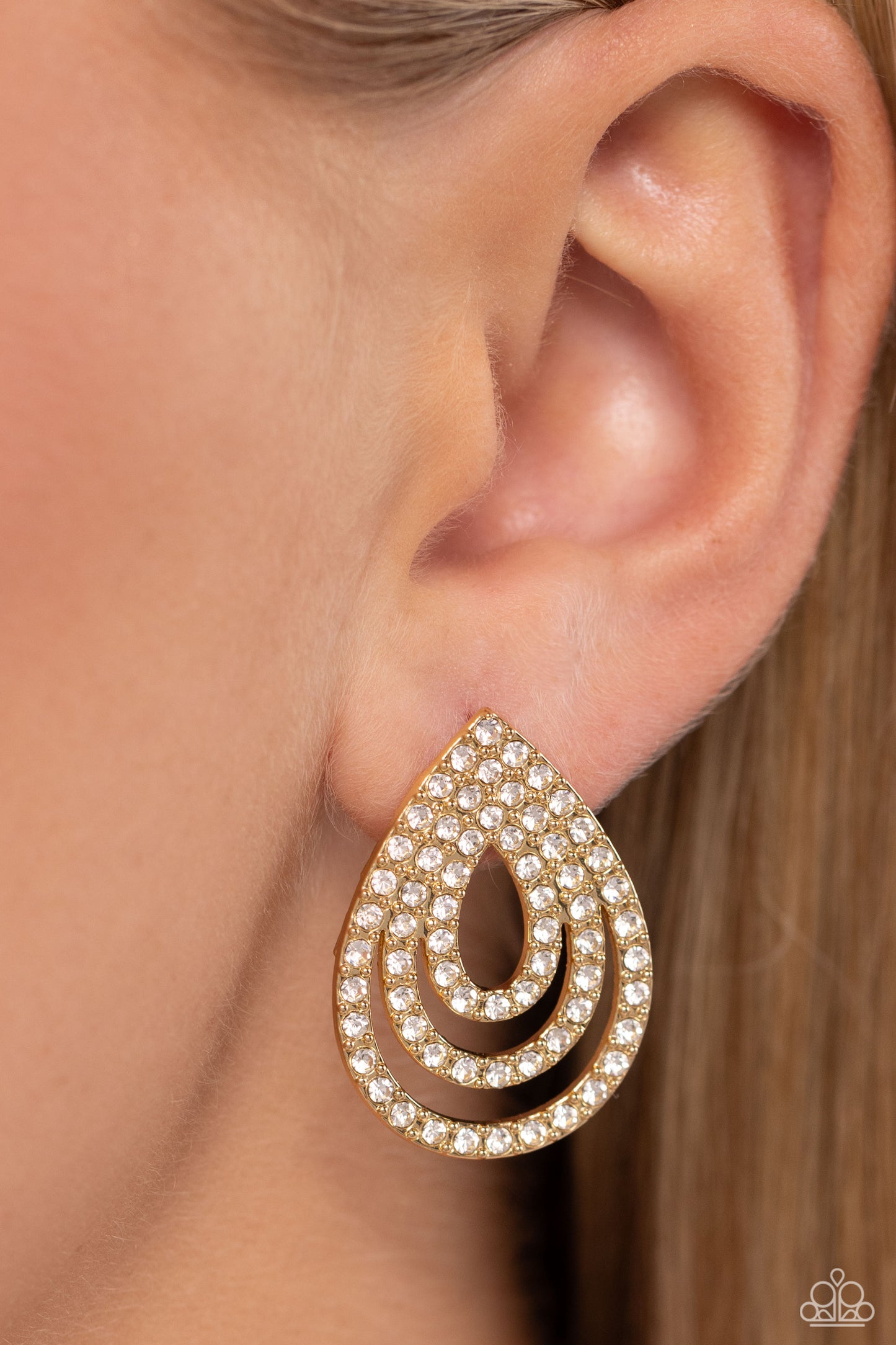 Red Carpet Reverie - Gold - Paparazzi Earrings