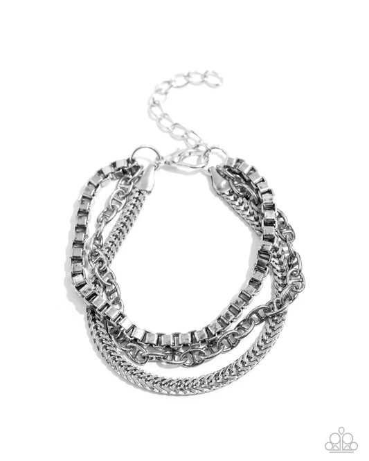 Chain Cabaret - Silver - Paparazzi Bracelet