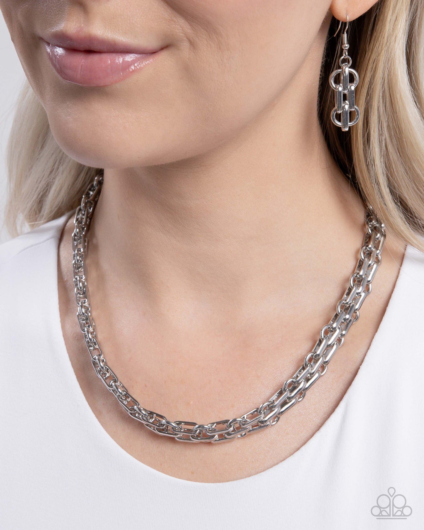 Immaculate Industry - Silver - Paparazzi Necklace