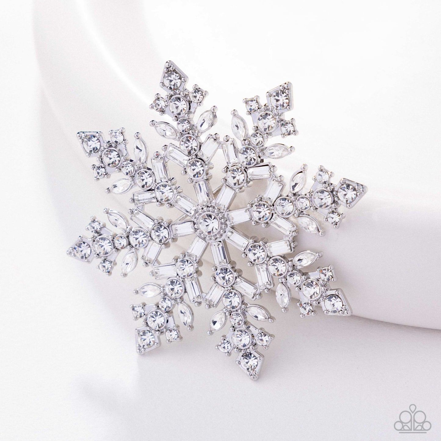 Snowflake Solstice - White - Paparazzi Brooch