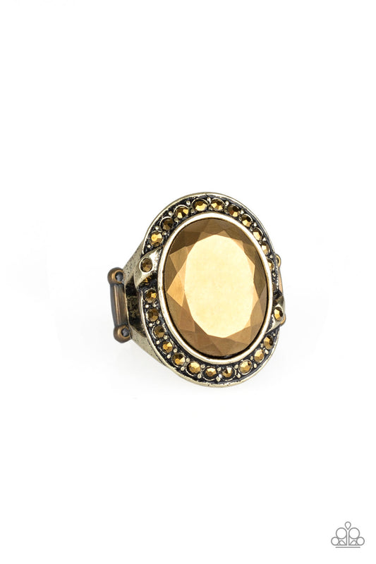 Queen Scene - Brass - Paparazzi Ring