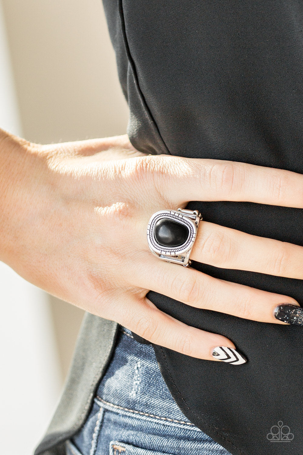 Out On The Range - Black - Paparazzi Ring