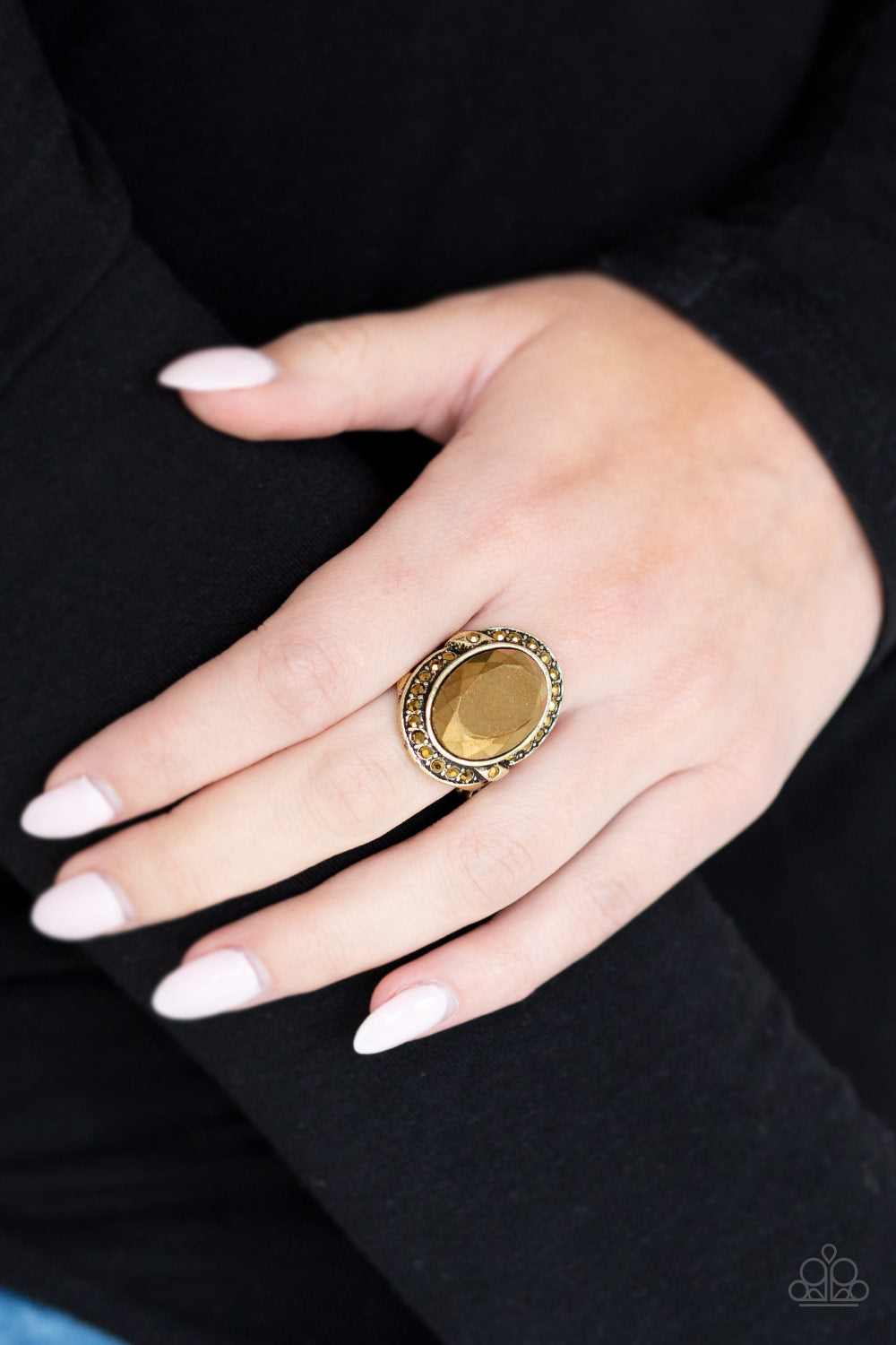 Queen Scene - Brass - Paparazzi Ring