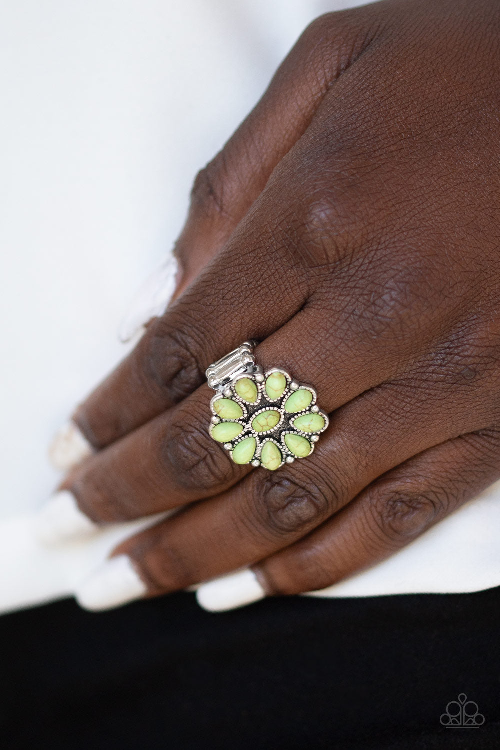 Stone Gardenia - Green - Paparazzi Ring