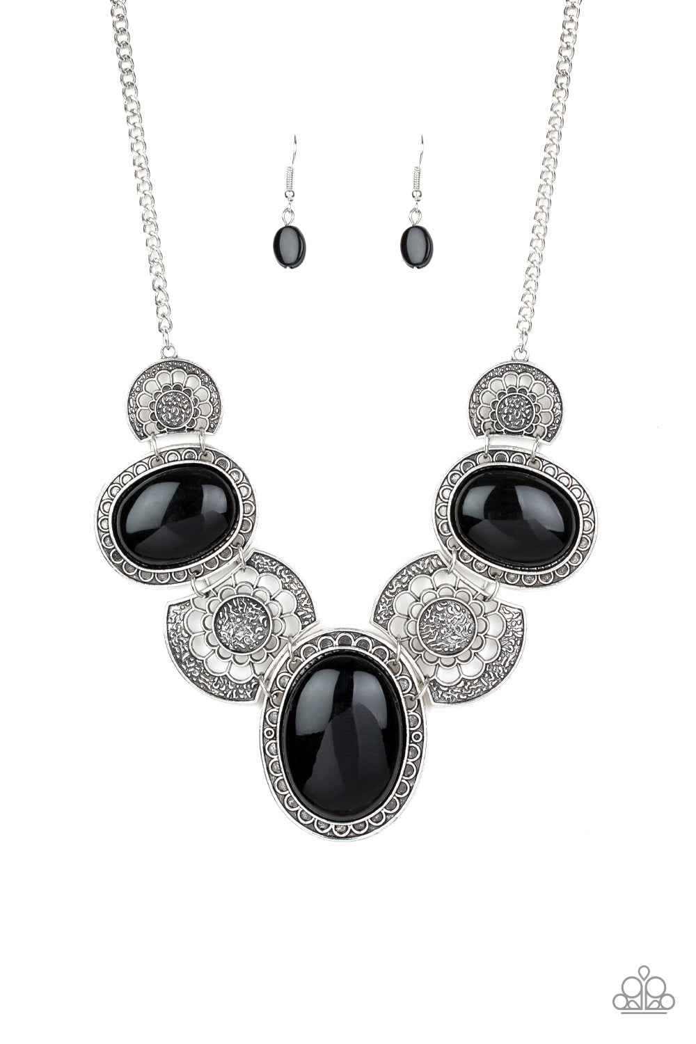 The Medallion-aire - Black - Paparazzi Necklace