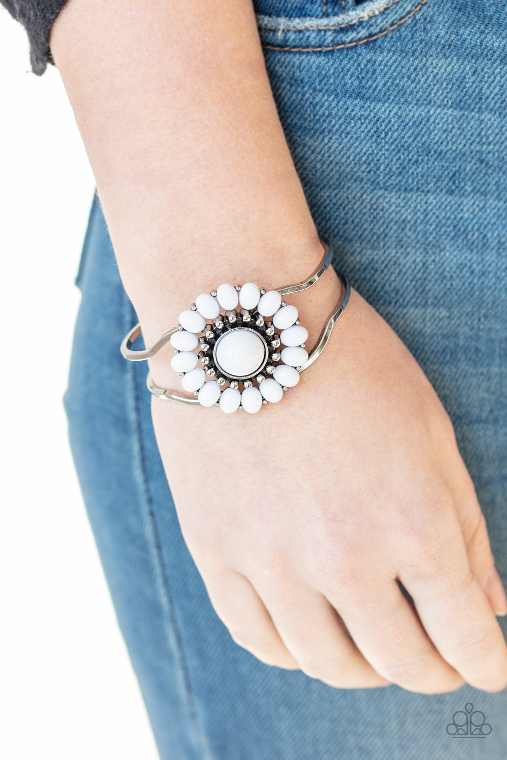 Posy Pop - White Hinge Bracelet