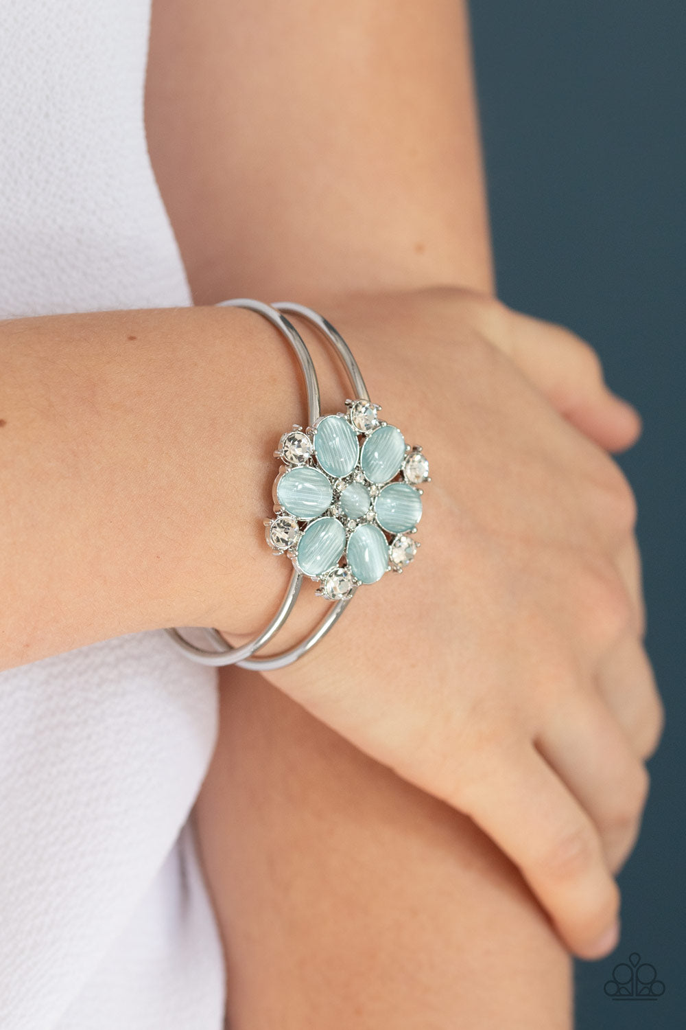 Garden Extravagance - Blue Hinge Bracelet