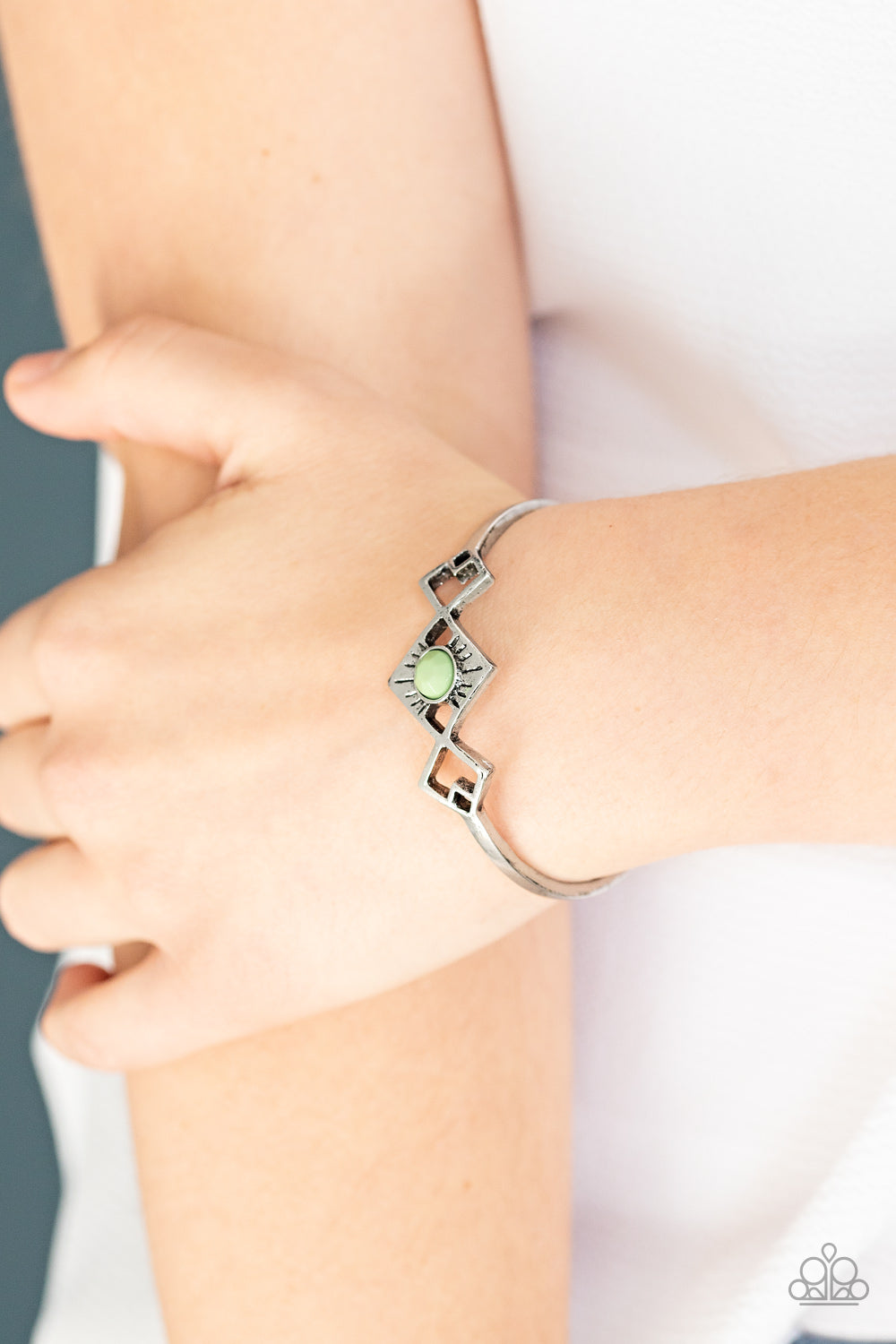 Dainty Deco - Green - Paparazzi Bracelet