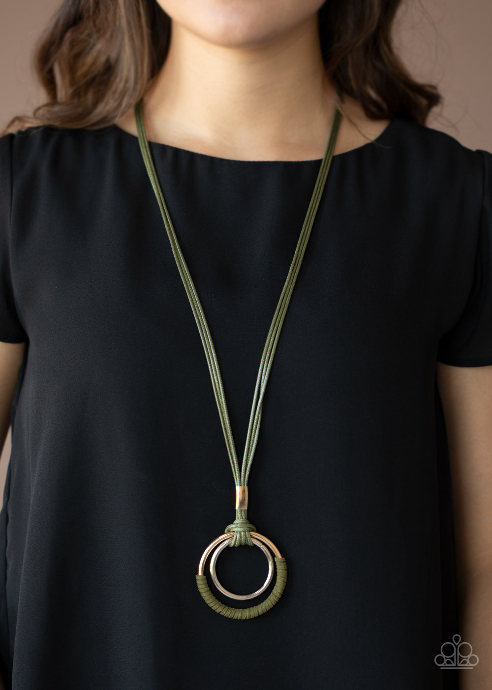 Elliptical Essence - Green - Paparazzi Necklace