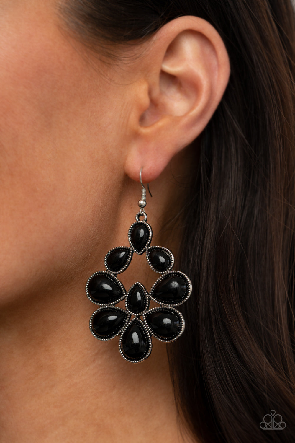 In Crowd Couture - Black - Paparazzi Earrings