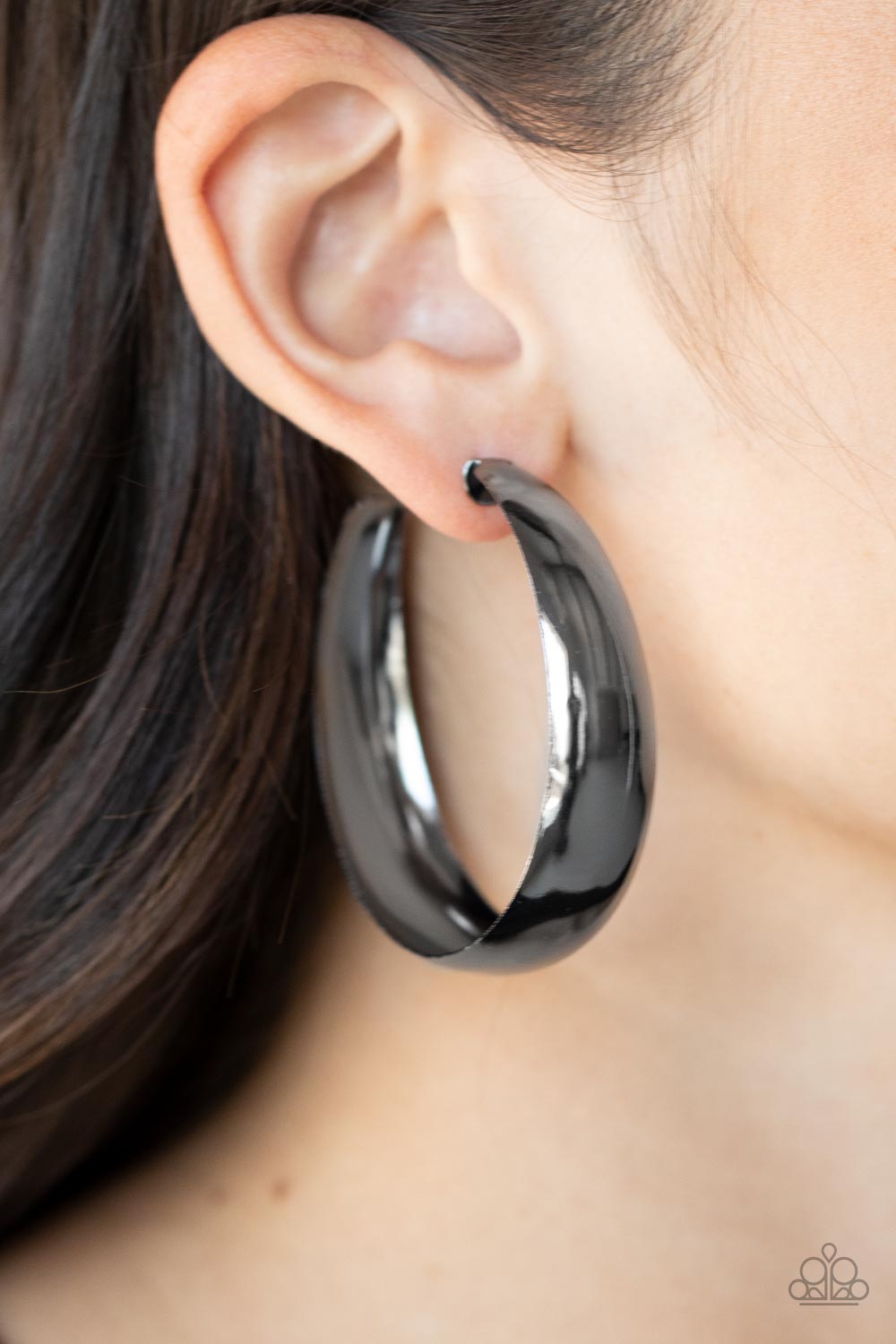 Flat Out Flawless - Black - Paparazzi  Earrings