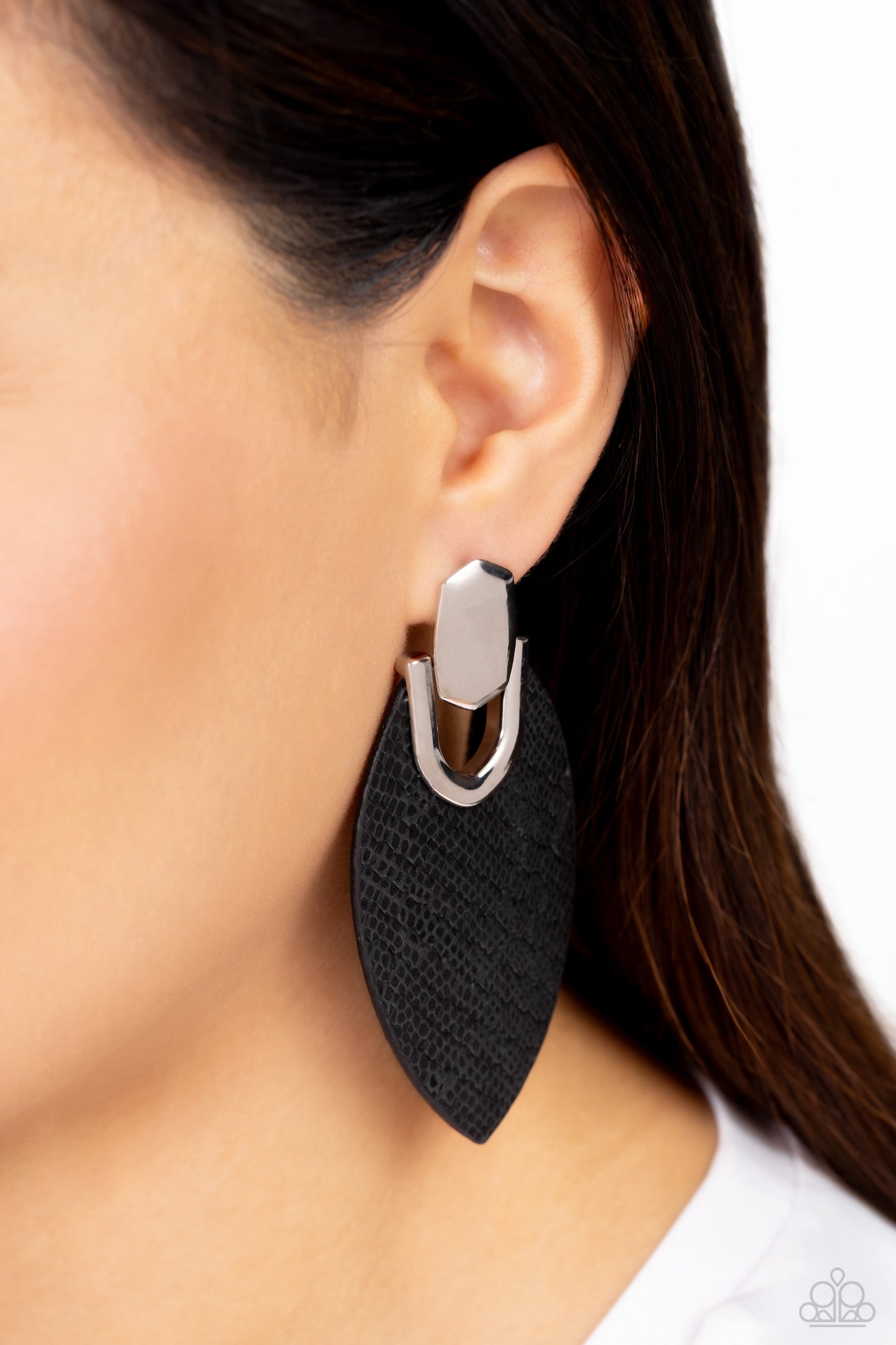 Wildly Workable - Black - Paparazzi Earrings