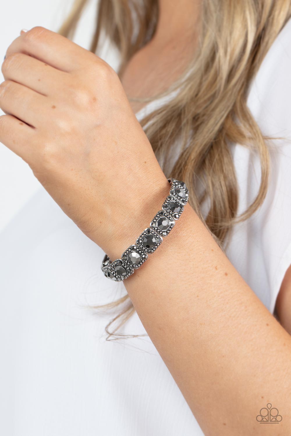 Cache Commodity - Silver - Paparazzi Bracelet