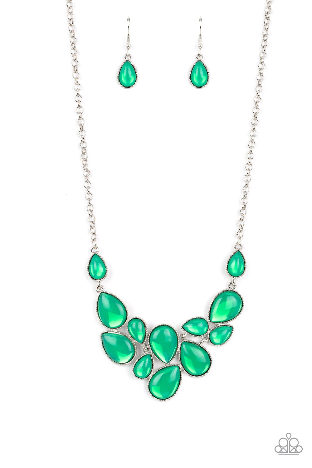 Keeps GLOWING and GLOWING - Green - Paparazzi Necklace