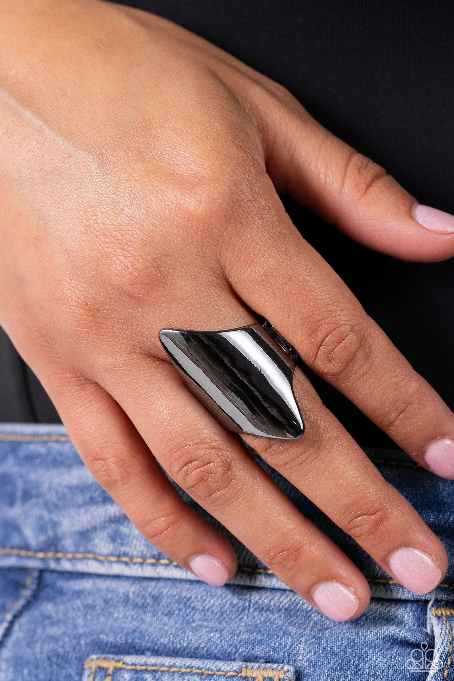 Pointed Palm Desert - Black - Paparazzi Ring