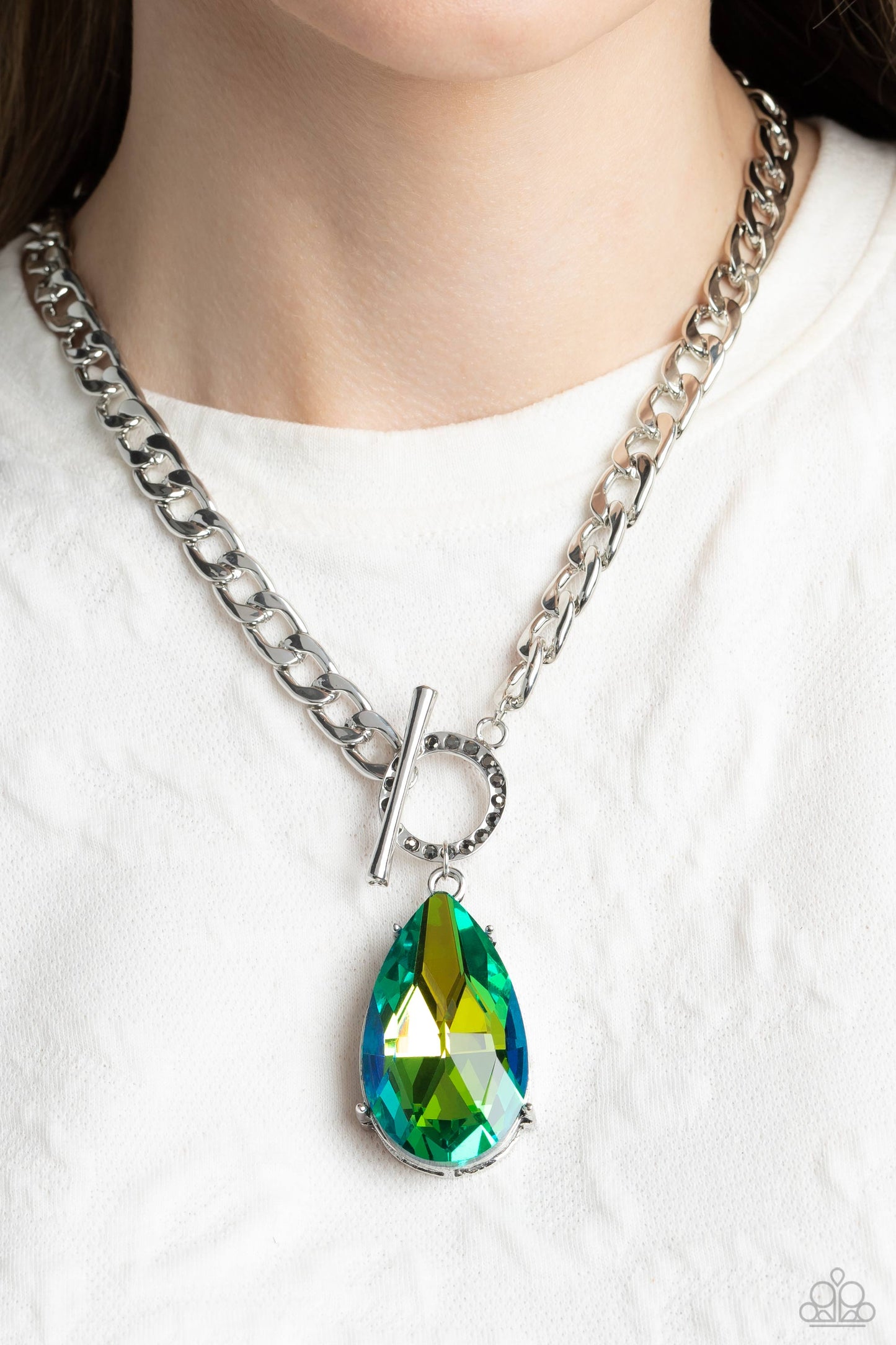 Edgy Exaggeration - Green - Paparazzi Necklace