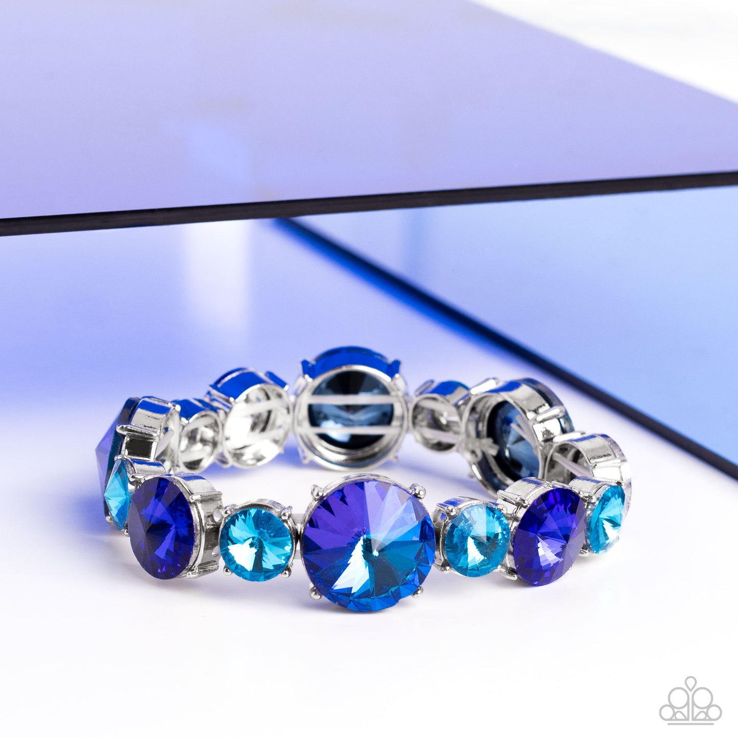 Refreshing Radiance - Blue - Paparazzi Bracelet (2023 August LOP)