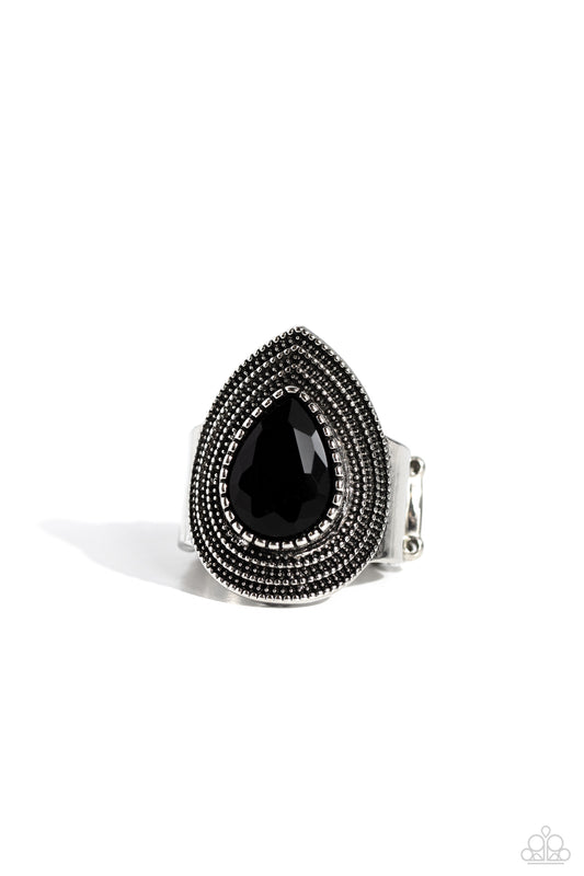 Dandy Highwayman - Black - Paparazzi Ring