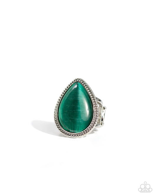 The Rain in MAINE - Green - Paparazzi Ring