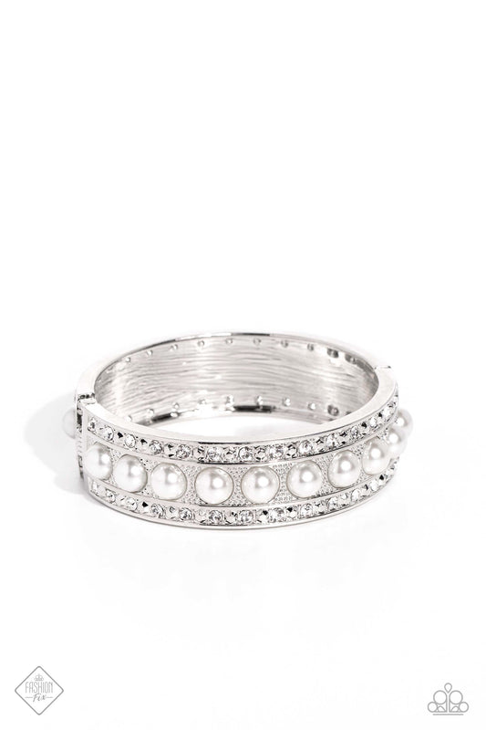 About a PEARL - White - Paparazzi Bracelet (2023 Fashion Fix Bracelet)