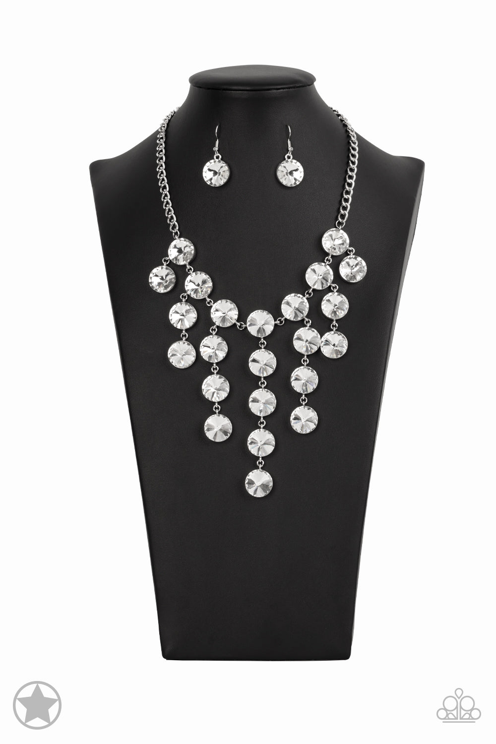 Spotlight Stunner -Paparazzi Necklace